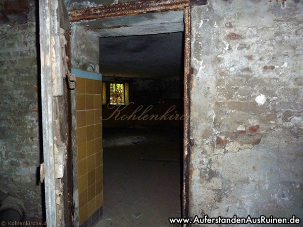 Der Keller im Verwaltungsgebäude der Kohlenkirche. - Stand Juni 2010 Kohlenkirche: Danksagung Bilder
