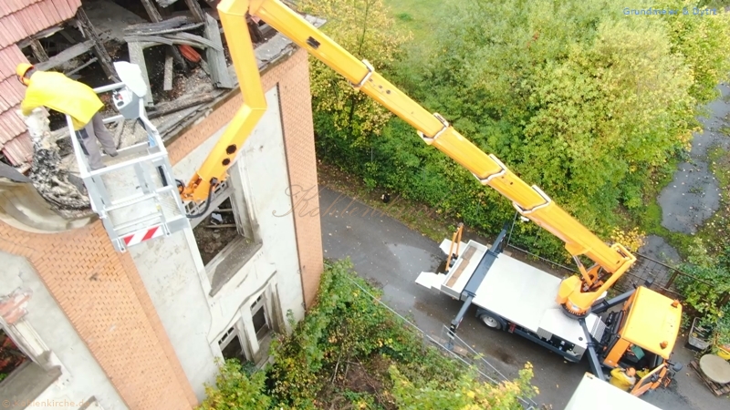 Die ersten Maßnahmen wurden getroffen. Die Bäume wurden von der Kohlenkirche entfernt. - Stand Oktober 2019 Kohlenkirche: Bäume fällen