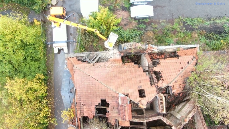Die ersten Maßnahmen wurden getroffen. Die Bäume wurden von der Kohlenkirche entfernt. - Stand Oktober 2019 Kohlenkirche: Bäume fällen