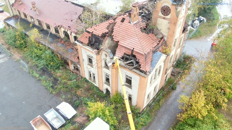 Die ersten Maßnahmen wurden getroffen. Die Bäume wurden von der Kohlenkirche entfernt. - Stand Oktober 2019 Kohlenkirche: Bäume fällen