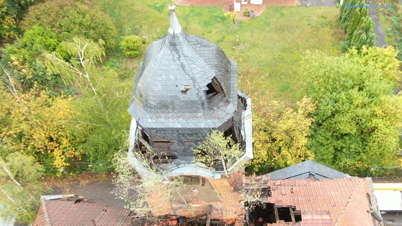 Die ersten Maßnahmen wurden getroffen. Die Bäume wurden von der Kohlenkirche entfernt. - Stand Oktober 2019 Kohlenkirche: Bäume fällen