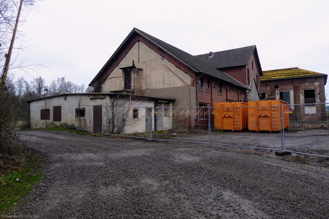 Nur noch ein Teil der Ammoniakfabrik ist auf dem Bild zu sehen. - Stand: Januar 2022 Kohlenkirche: Weitere Gebäude - Ammoniakfabrik