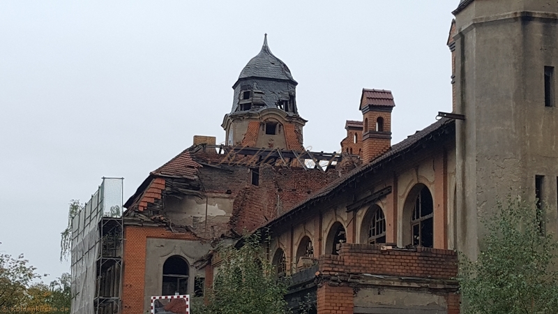 Kohlenkirche - Erste Hilfe fr die Kohlenkirche - Die Birken sind entfernt worden