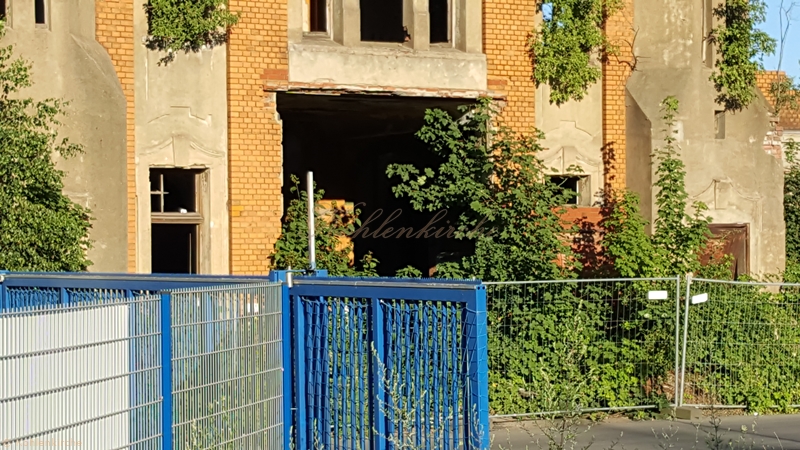 Die ursprünglich drei Fenster sind nicht mehr vorhanden. - Stand Juni 2019 Kohlenkirche: Waschkaue Außen