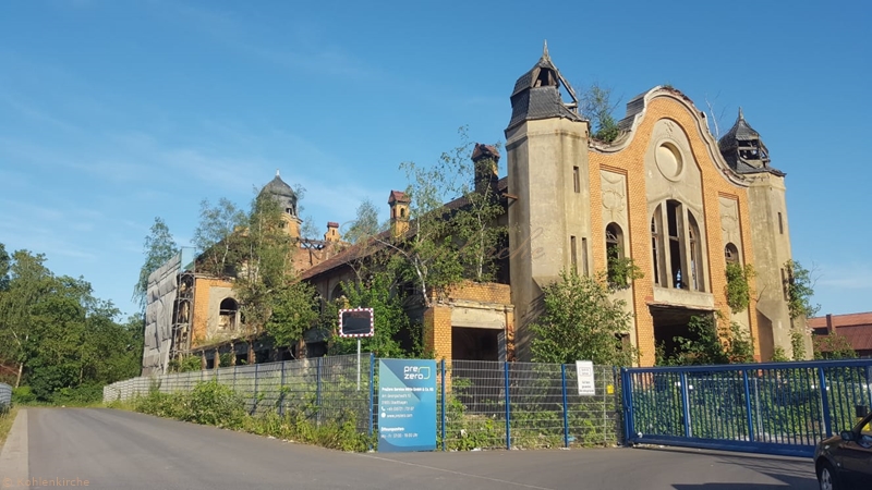 Das markante Gebäude der Waschkaue aus nordwestlicher Richtung. - Stand Juni 2019 Kohlenkirche: Waschkaue Außen
